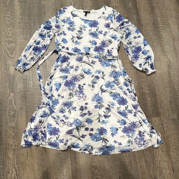 Allison Brittney Floral Midi Dress in Blue and White - Picture 1 of 3